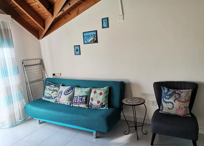 Lighthouse Apartment *