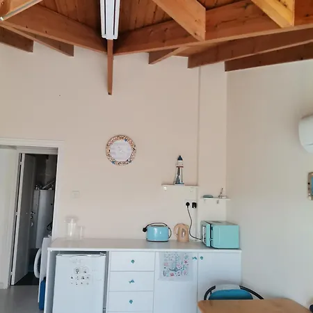 Lighthouse * לרנקה