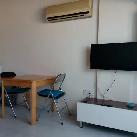 Lighthouse Apartment Larnaca