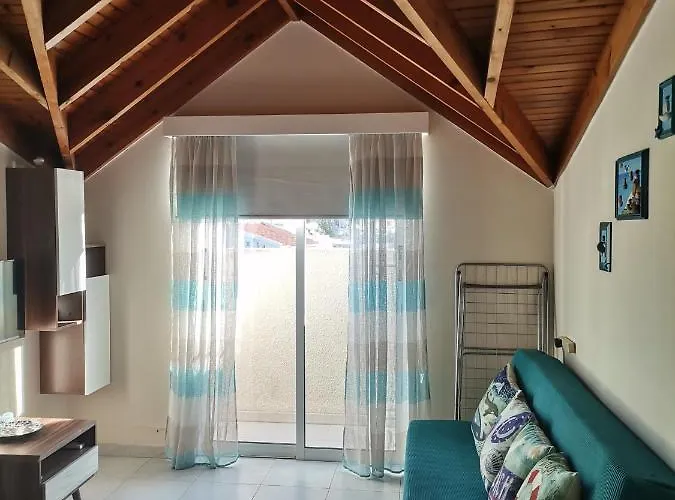 Lighthouse לרנקה