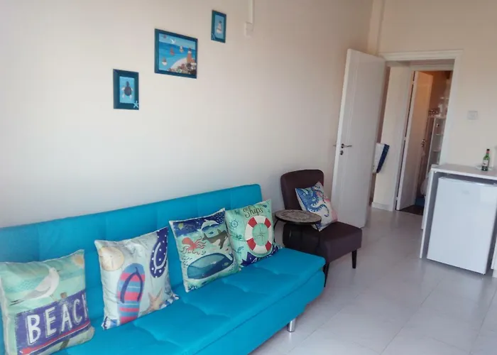 Lighthouse לרנקה