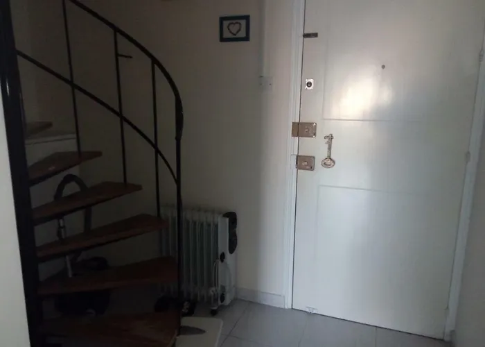 Lighthouse לרנקה