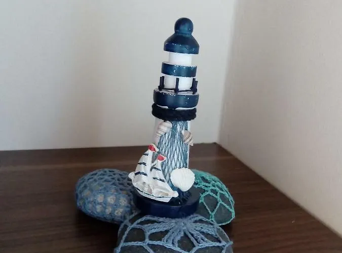 Lighthouse * לרנקה